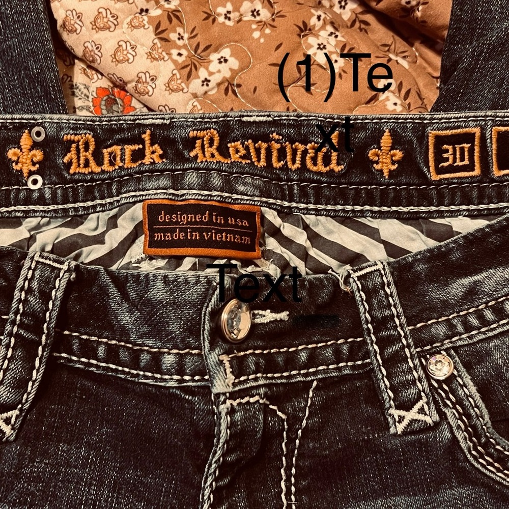 ROCK REVIVAL RAVEN
29R  STRAIGHT LEG